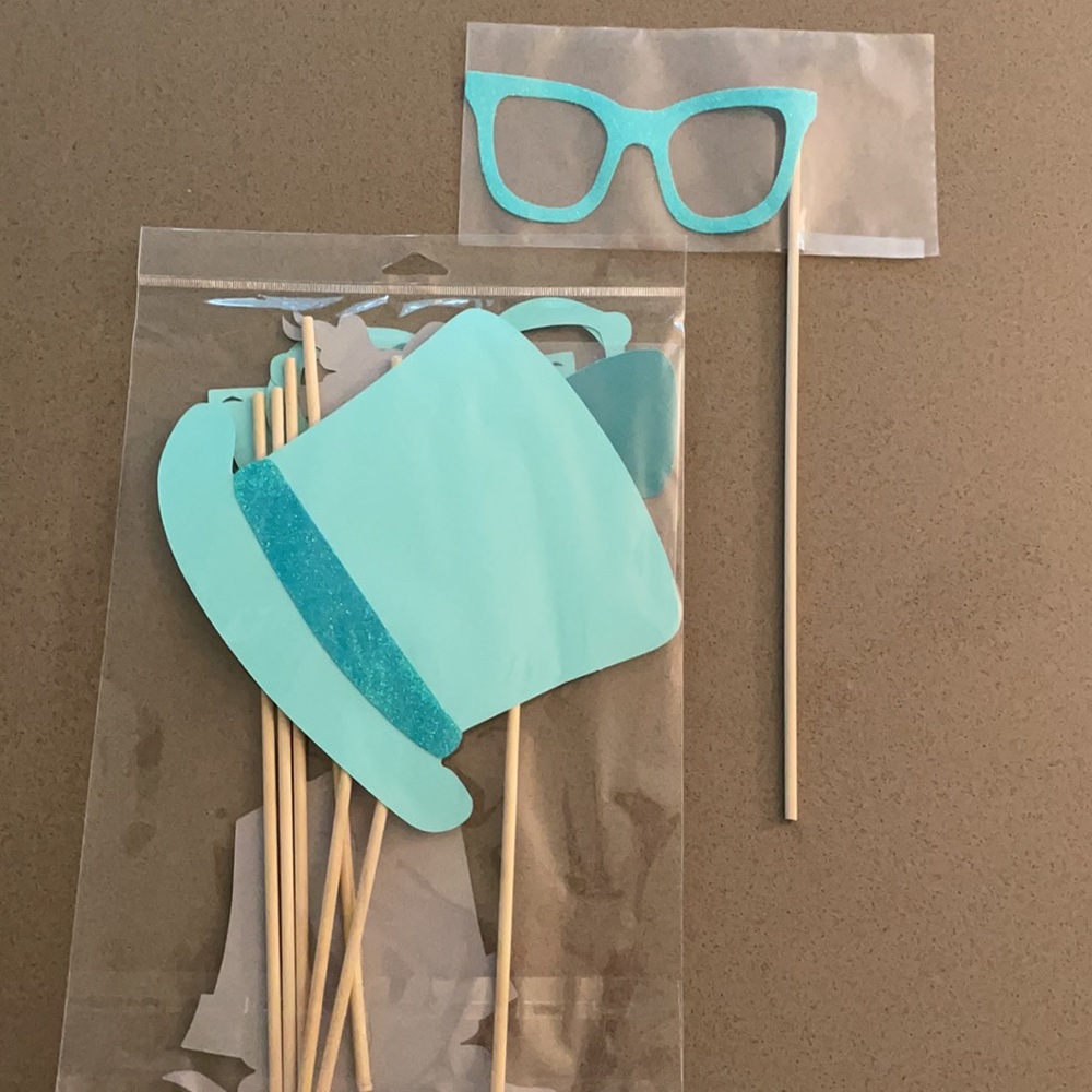 Photo Booth Props - Picture 8 of 16